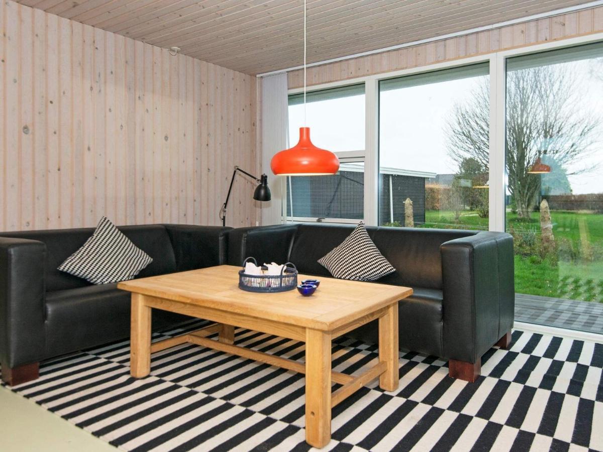 8 Person Holiday Home In Ebeltoft Exterior foto